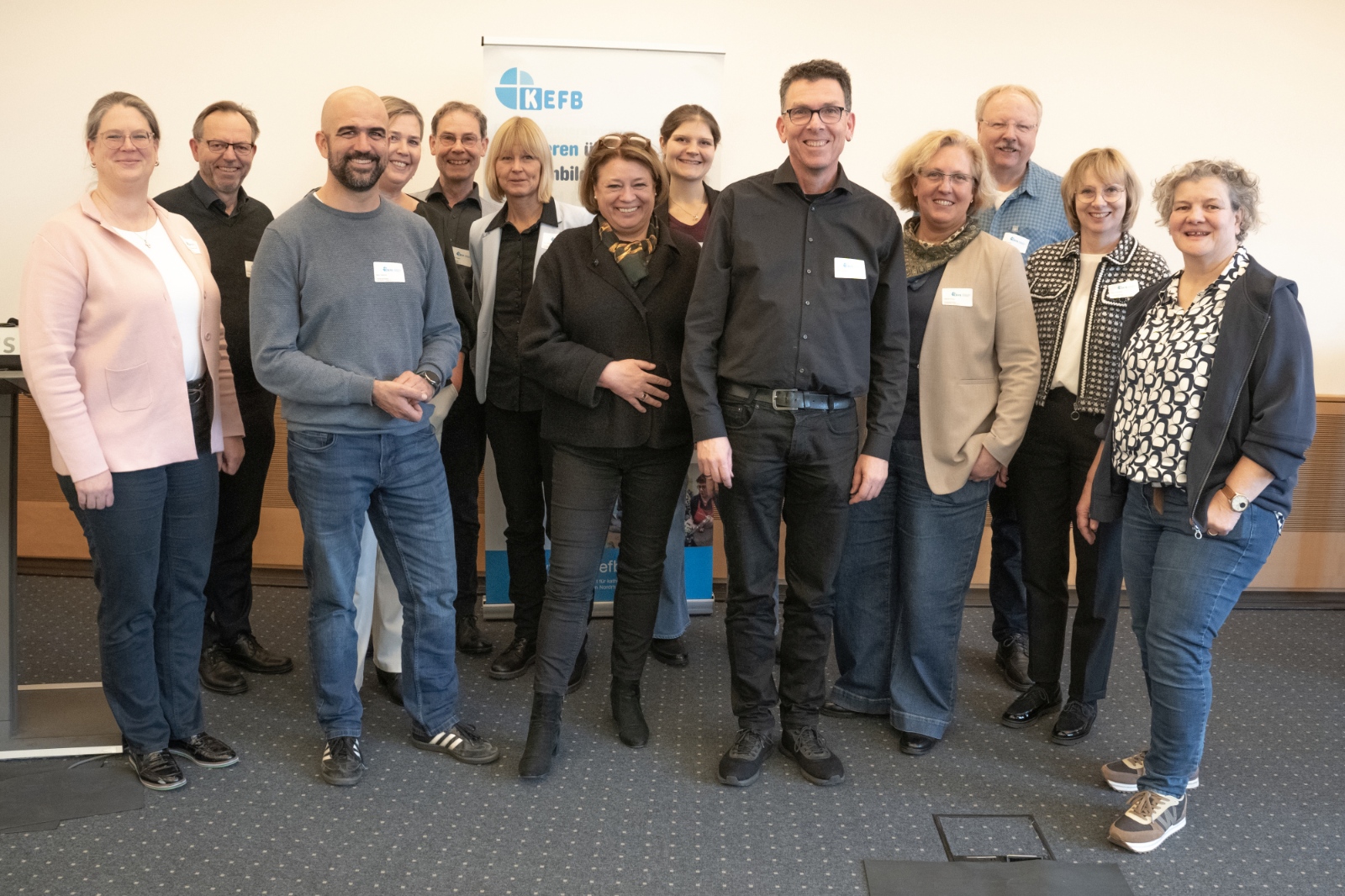 Neuer Vorstand v.l: Astrid Fichtner-Wienhues, Andre Gerth, Niels Hakenes, Astrid Vogell, Gerhard Nellessen, Dr. Christiane Mateika, Helga Conzen, Elisabeth Wedeking, Frank Gößmann, Sabine Höring, Martin Zensen, Rita Hövelmann, Annette Seier