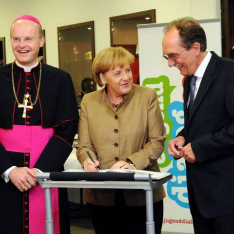 Bischof_Overbeck__Bundeskanzlerin_Angela_Merkel_und_Dr._Michael_Schlagheck