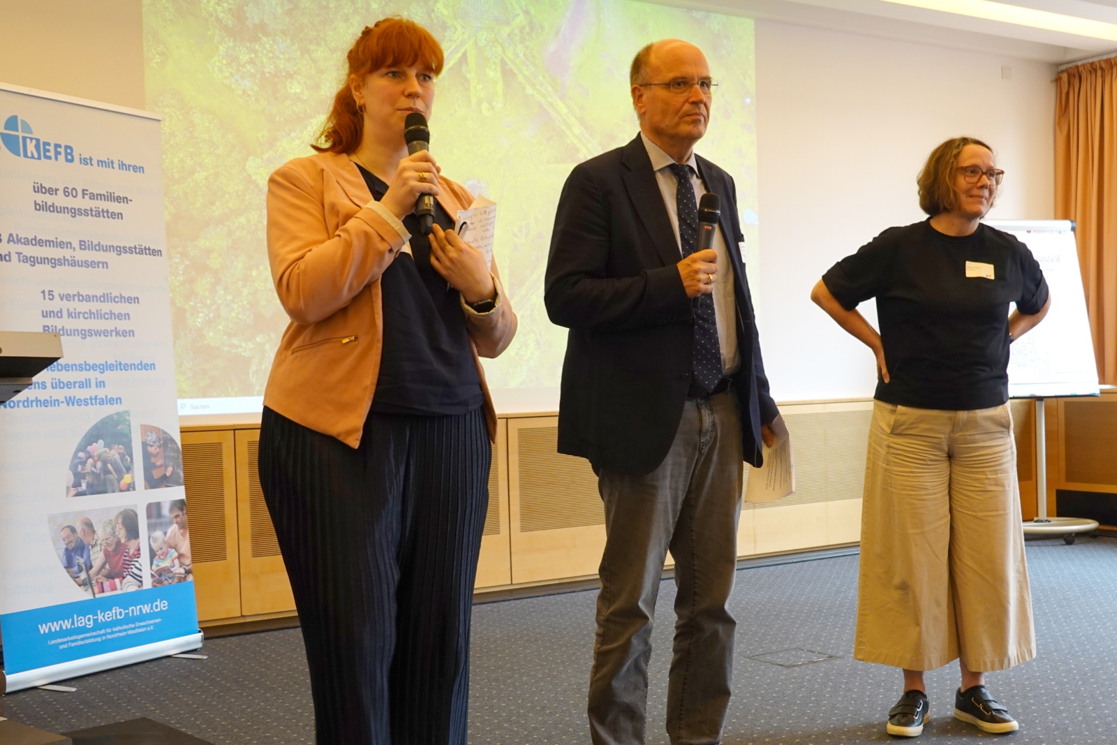 v.l. Anne Ebbeler (Ministerum für Kultur und Wissenschaft des Landes NRW), Dr. Michael Reitemeyer (Ministerum für Kultur und Wissenschaft des Landes NRW), Hildegard Harwix (Bezirksregierug Düsseldorf)